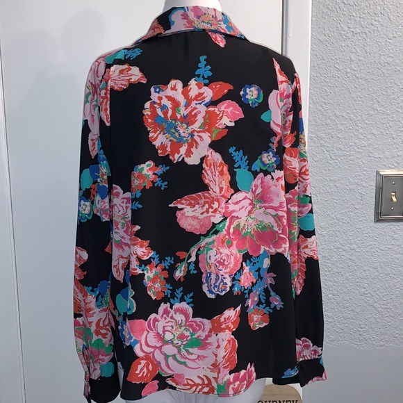 Zara | Long Sleeve Button Down - Picture 4 of 7